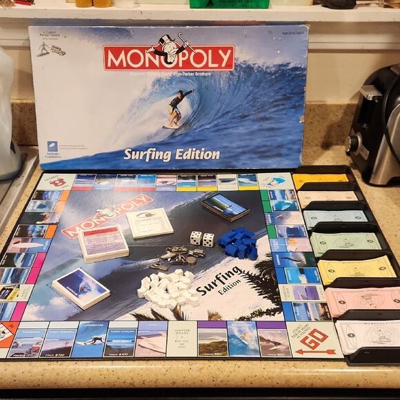 Monopoly Surfing Edition Board Game - Picture 1 of 10
